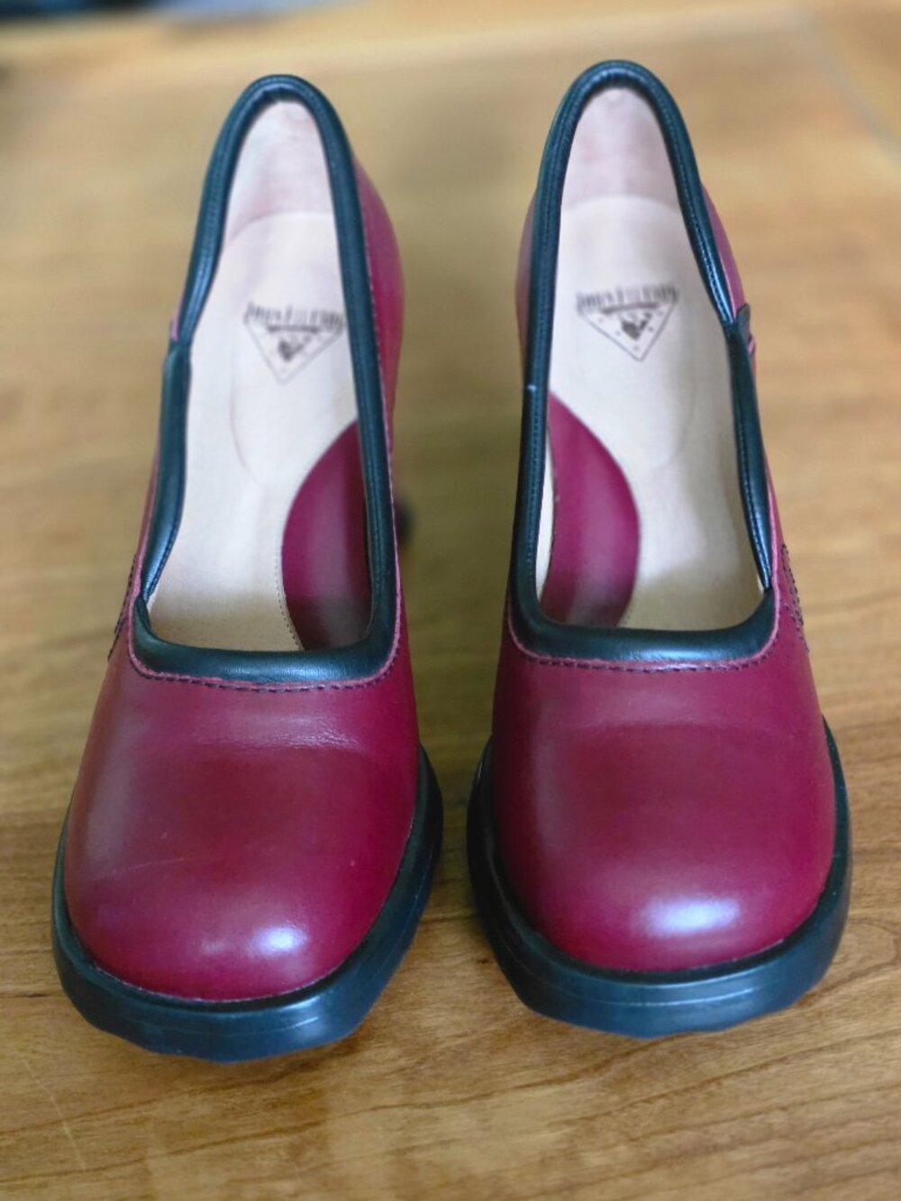 John Fluevog Lily Darling Pumps Burgundy Red Leather Sculptural Heel Size 8
